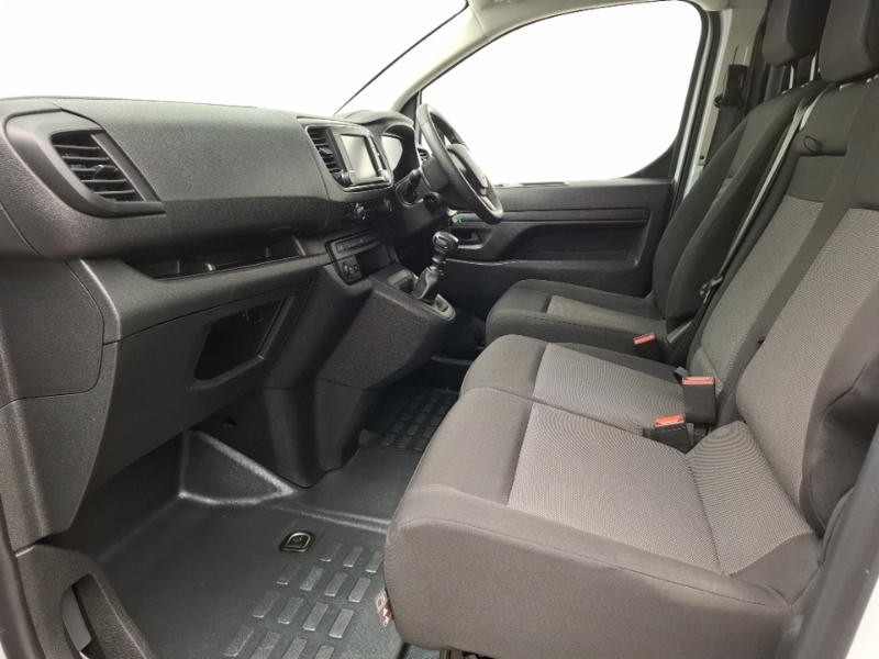 Vauxhall Vivaro 2700 1.5D 120Ps Pro H1 Van White #5