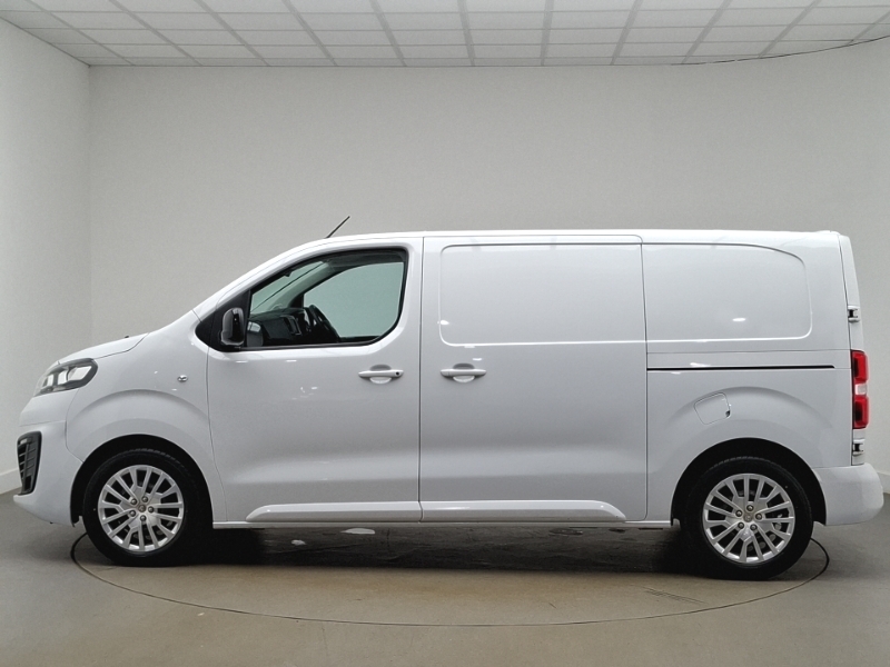 Vauxhall Vivaro 2700 1.5D 120Ps Pro H1 Van White #4
