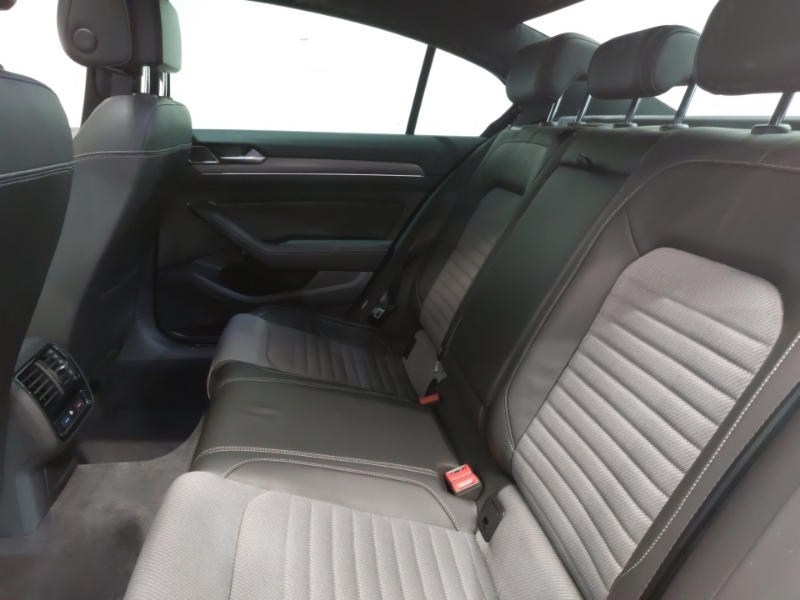 Volkswagen Passat 1.5 Tsi Evo 150 R-line Dsg Panoramic Roof Black #6