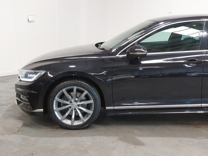 Volkswagen Passat 2.0 Tdi Se Business 148 Bhp Grey #19