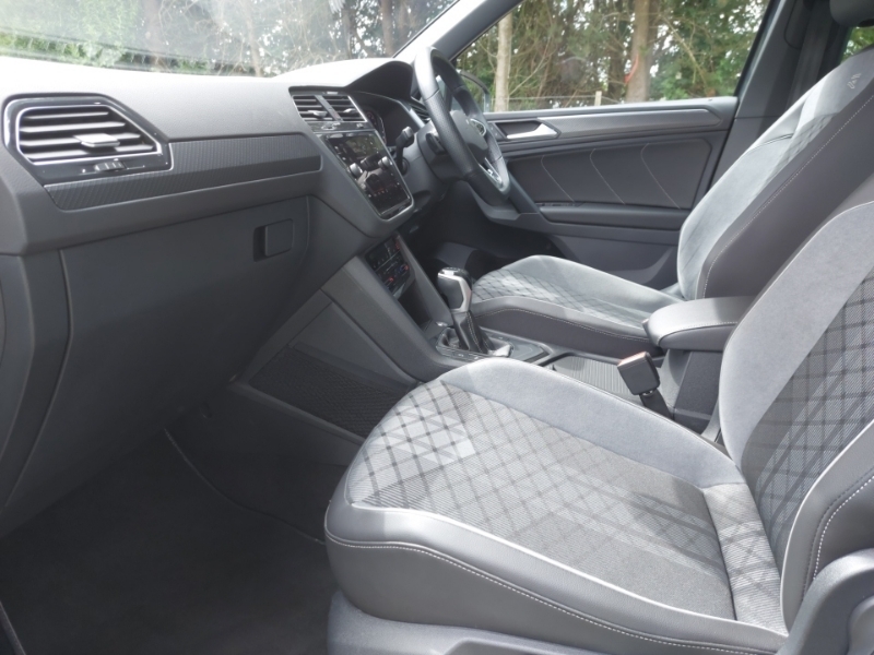 Volkswagen Tiguan 2.0 Tdi R-line Edition Dsg Grey #5