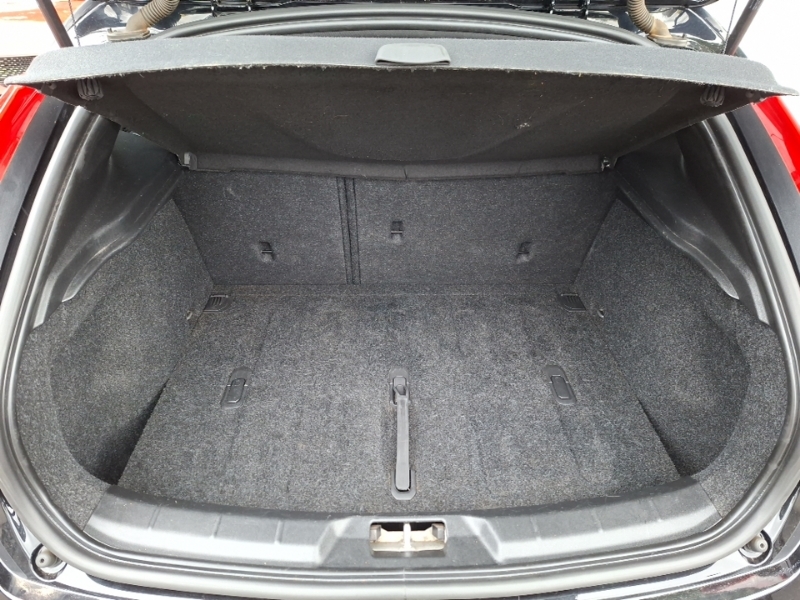 Volvo V40 D3 4 Cyl 152 Inscription Edition Geartronic  #18