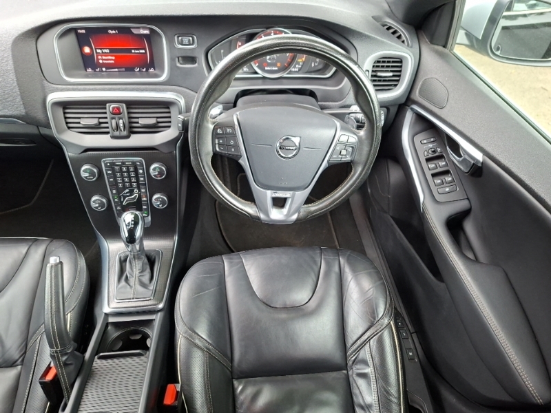 Volvo V40 D3 4 Cyl 152 Inscription Edition Geartronic  #8