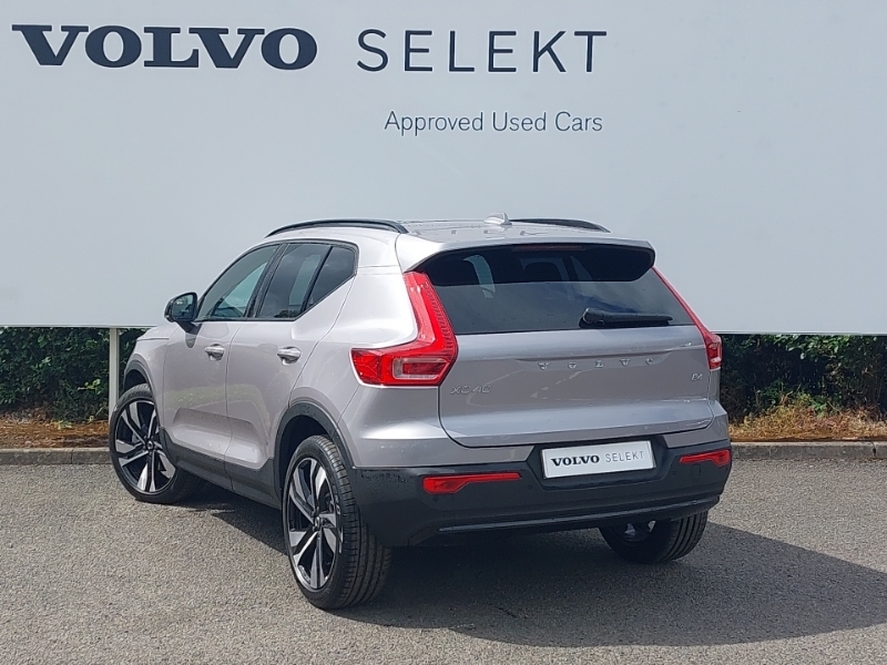 Volvo XC40 2.0 B4p Ultra Dark Silver #2