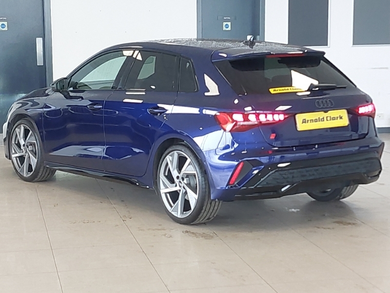 Audi A3 35 Tfsi Black Edition S Tronic Blue #2