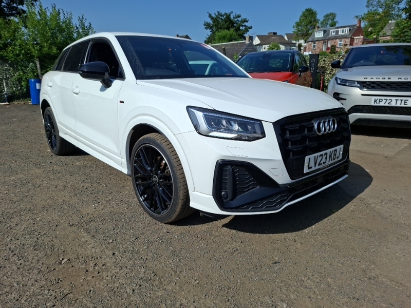 Audi Q2 35 Tfsi Black Edition S Tronic White