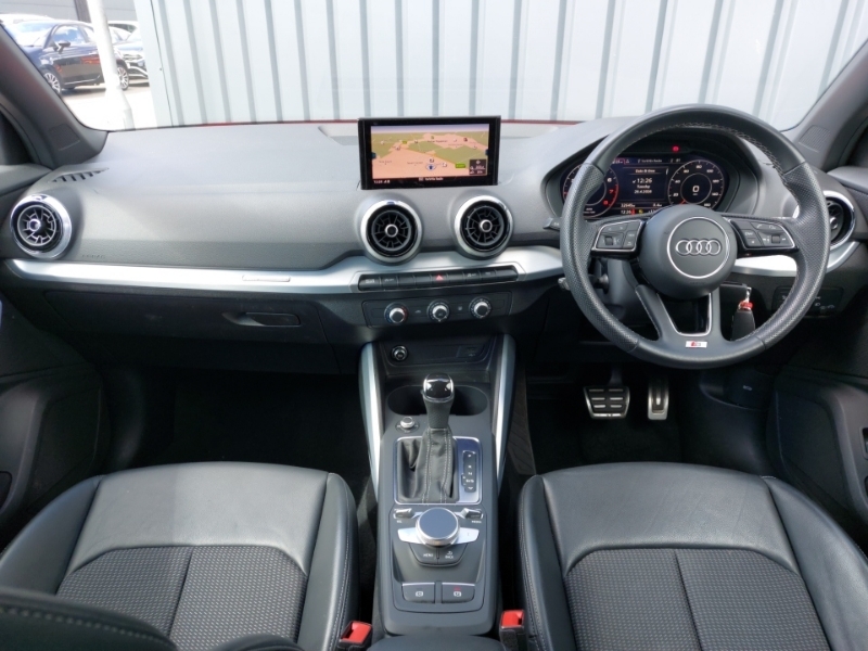 Audi Q2 35 Tfsi S Line S Tronic Red #3