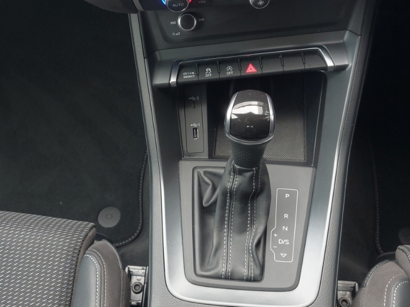 Audi Q3 35 Tfsi Sport 1,498 cc White #15