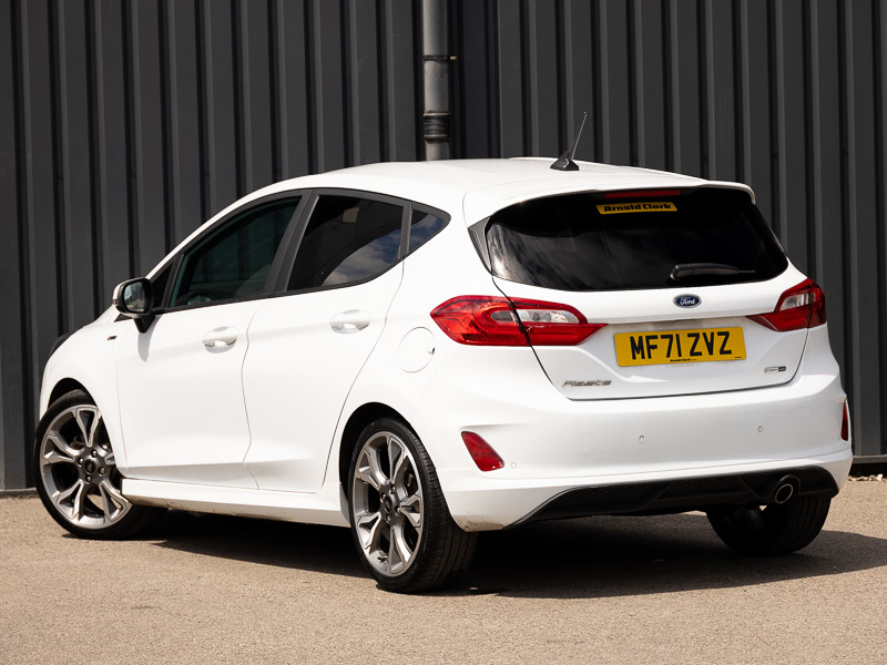 Ford Fiesta 1.0 Ecoboost Hybrid Mhev 125 St-line X Edition MF71ZVZ White #2