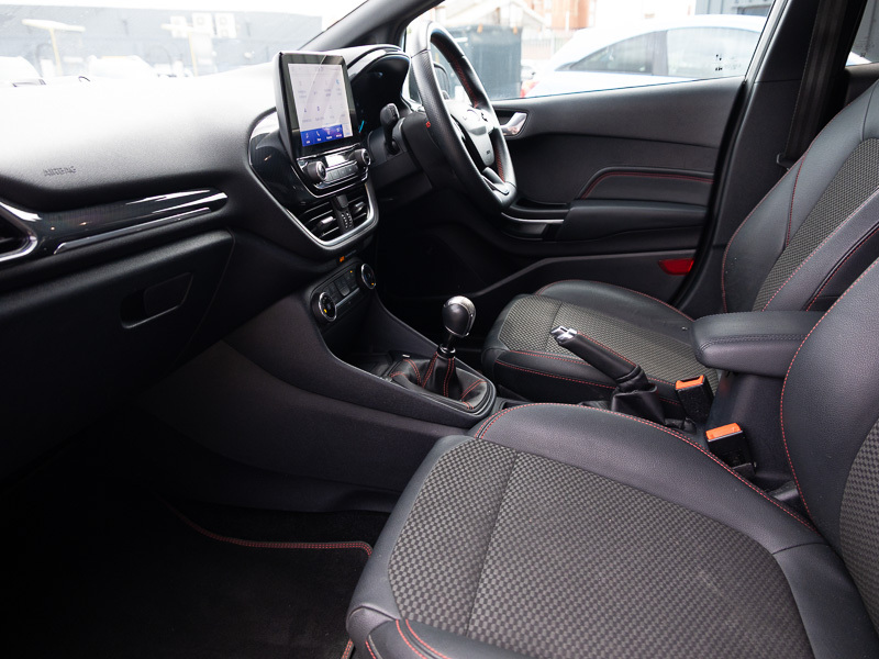 Ford Fiesta 1.0 Ecoboost Hybrid Mhev 125 St-line X Edition MF71ZVZ White #5