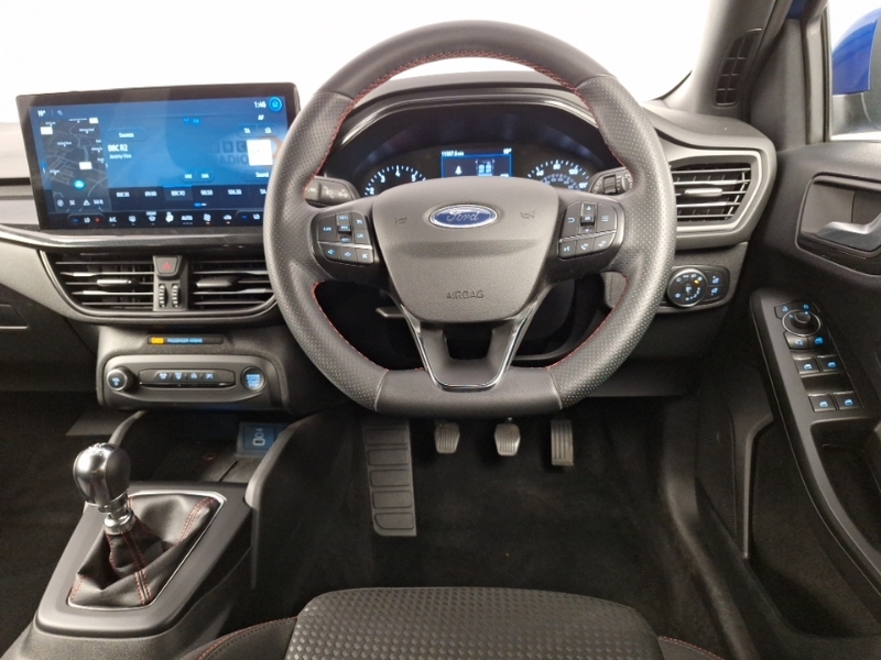 Ford Focus 1.0T Ecoboost Titanium Edition Estate M White #8