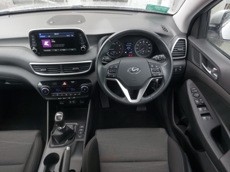 Hyundai Tucson 1.6 Gdi Se Nav 130 Bhp Grey #8