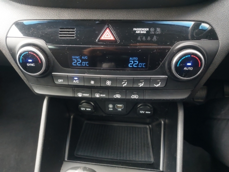Hyundai Tucson 1.6 Gdi Se Nav 130 Bhp Grey #16
