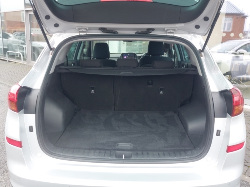 Hyundai Tucson 1.6 Gdi Se Nav 130 Bhp Grey #18