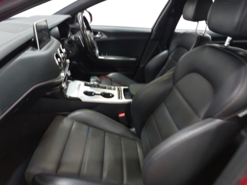 Kia Stinger 3.3 T-gdi Gt S Red #5