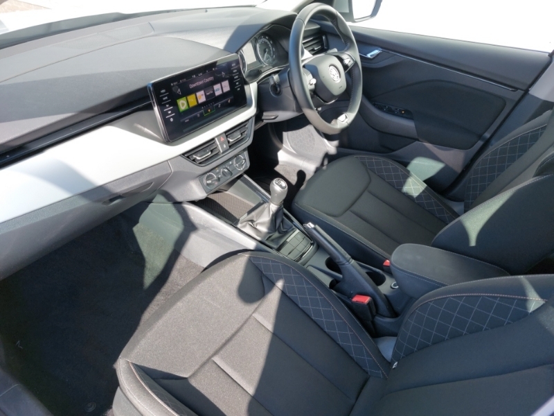 Skoda Kamiq 1.0 Tsi 110 Se Drive Silver #5