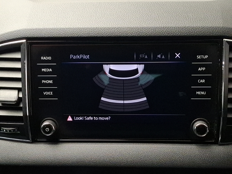 Skoda Karoq Karoq Se Tsi S-a White #9