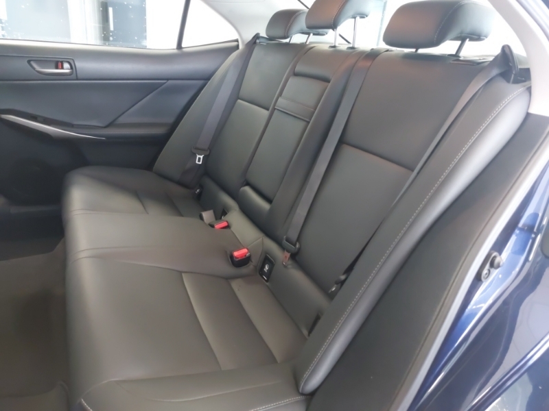 Lexus IS 2.5 300H Saloon Hybrid E-cvt Euro 6 S Red #12