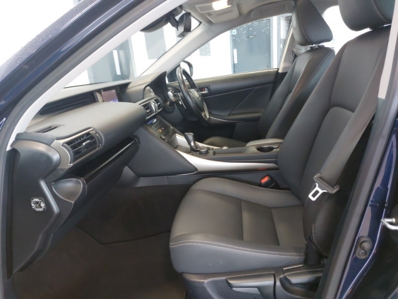 Lexus IS 2.5 300H Saloon Hybrid E-cvt Euro 6 S Red #7