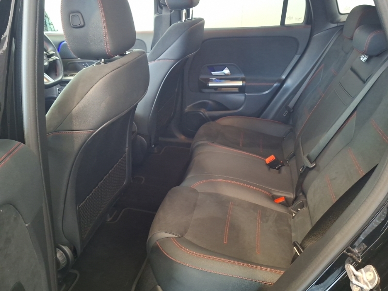 Mercedes-Benz EQA Eqa 250 140Kw Amg Line Executive 70.5Kwh Black #6