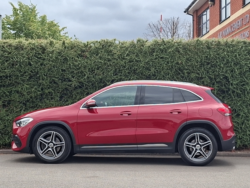 Mercedes-Benz GLA Class Gla 200D Amg Line Executive Red #4