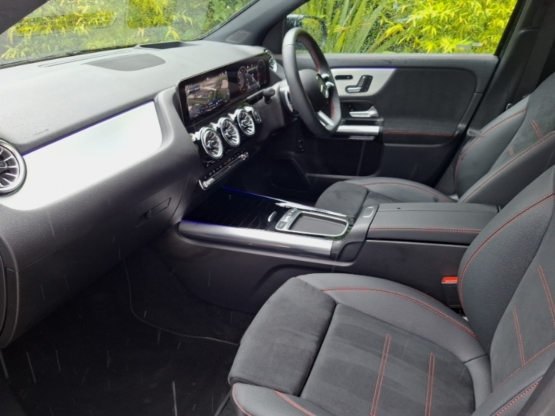 Mercedes-Benz GLA Class Gla 220D 4Matic Amg Line Premium Plus Black #5