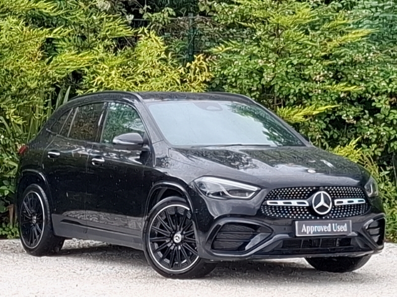 Mercedes-Benz GLA Class Gla 220D 4Matic Amg Line Premium Plus Black