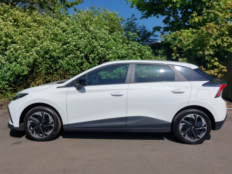 MG MG4 150Kw Se Ev Long Range 64Kwh LC73WZS White #4