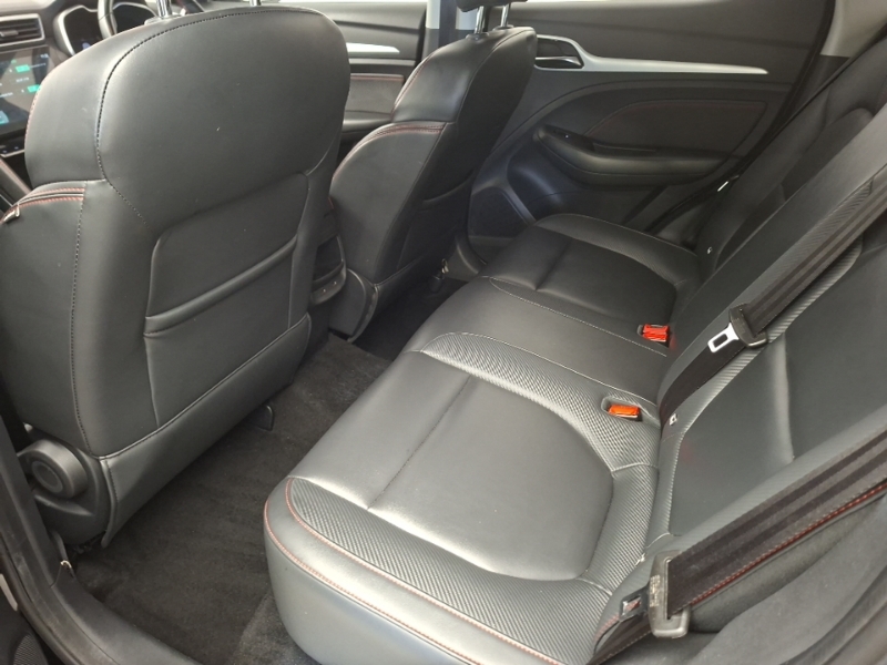 MG ZS 1.5 Vti-tech Exclusive Black #6
