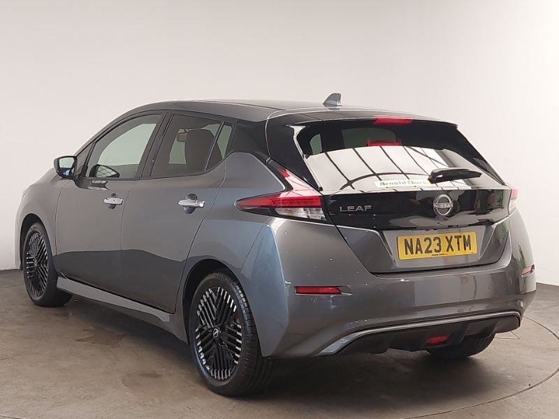 Nissan Leaf 110Kw N-connecta 39Kwh Grey #2