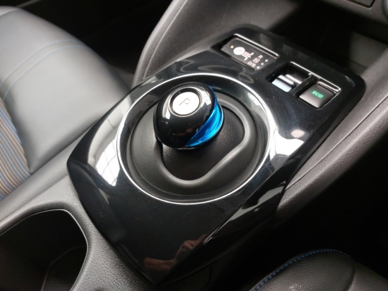 Nissan Leaf 39Kwh Tekna Hatchback 150 Ps Blue #15