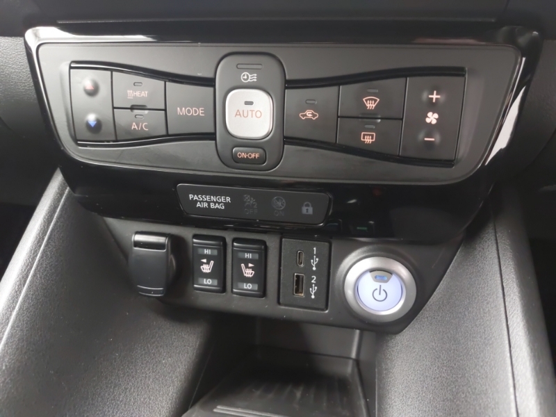 Nissan Leaf 39Kwh Tekna Hatchback 150 Ps Blue #16