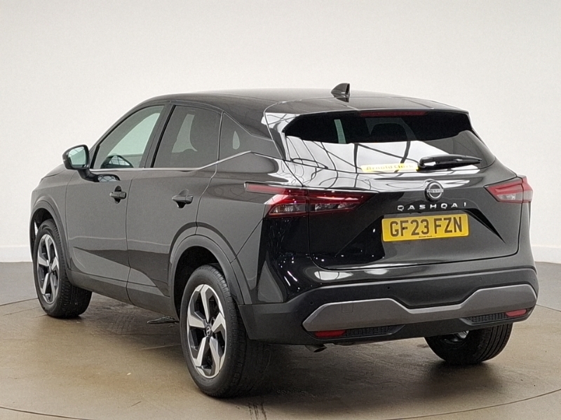Nissan Qashqai 1.3 Dig-t Mh N-connecta GF23FZN Black #2