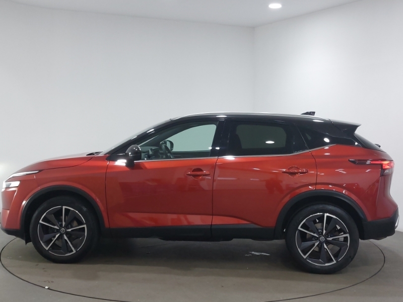 Nissan Qashqai 1.3 Dig-t Mh Tekna Red #4