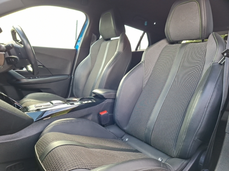 Peugeot e-2008 100Kw Gt 50Kwh Blue #5