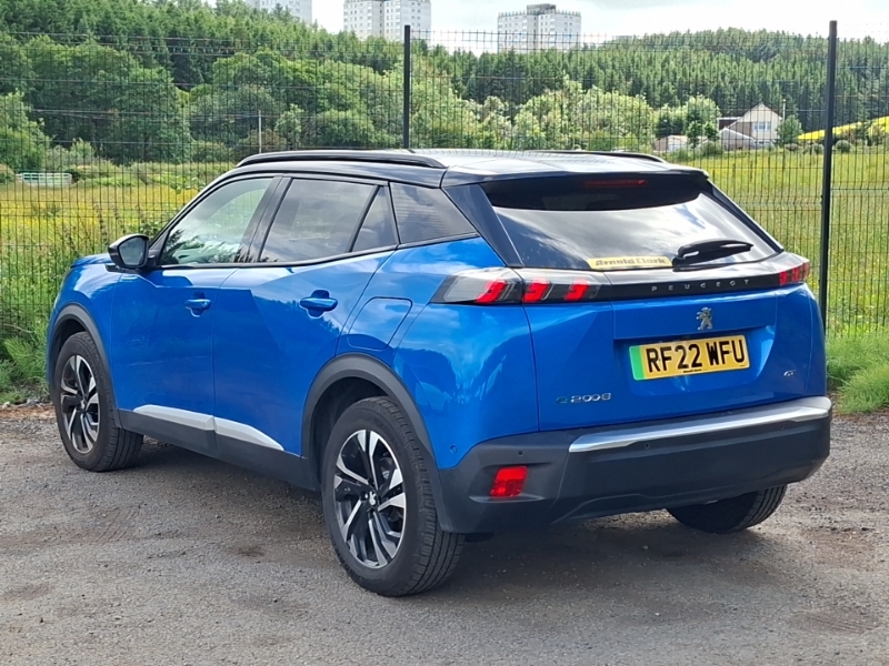 Peugeot e-2008 100Kw Gt 50Kwh Blue #2