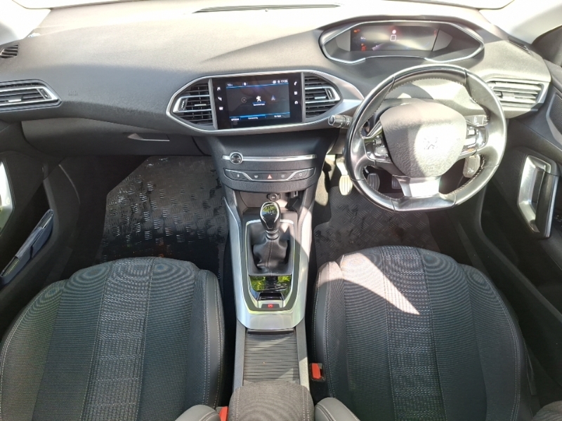 Peugeot 308 1.2 Puretech 130 Allure Digital I-cockpit Black #3