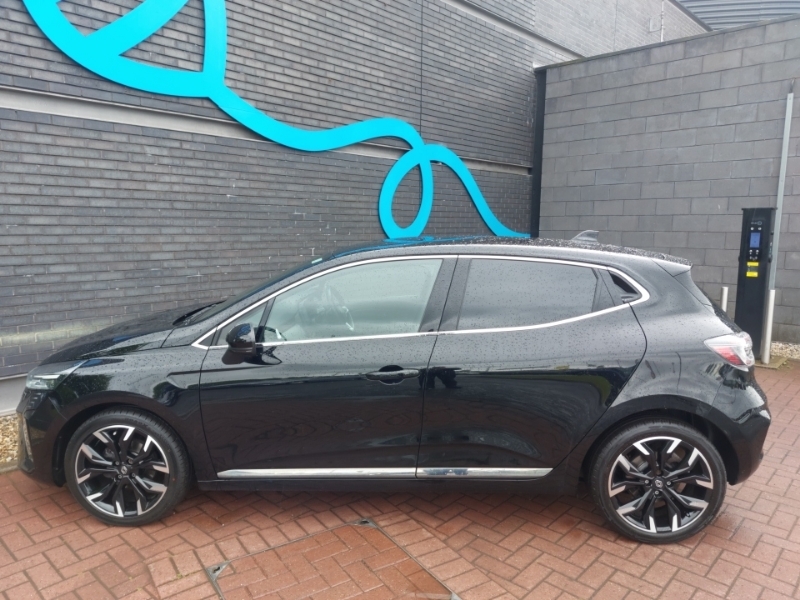 Renault Clio 1.0 Tce 90 Techno Black #4