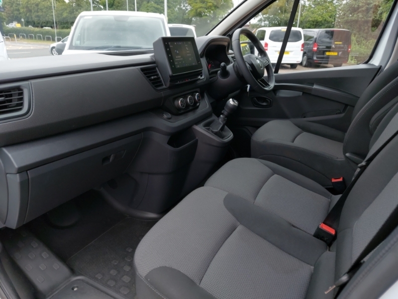 Renault Trafic Sl30 Blue Dci 130 Advance Van White #5