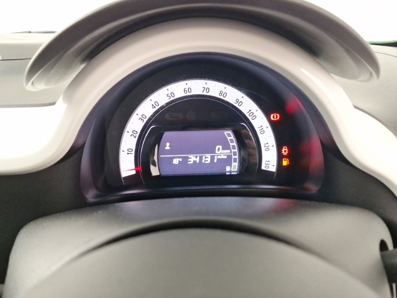 Renault Twingo Iconic Red #10
