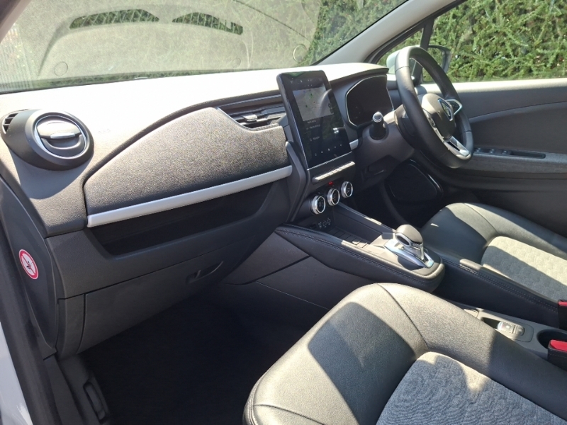 Renault Zoe 100Kw I Gt Line R135 50Kwh White #5