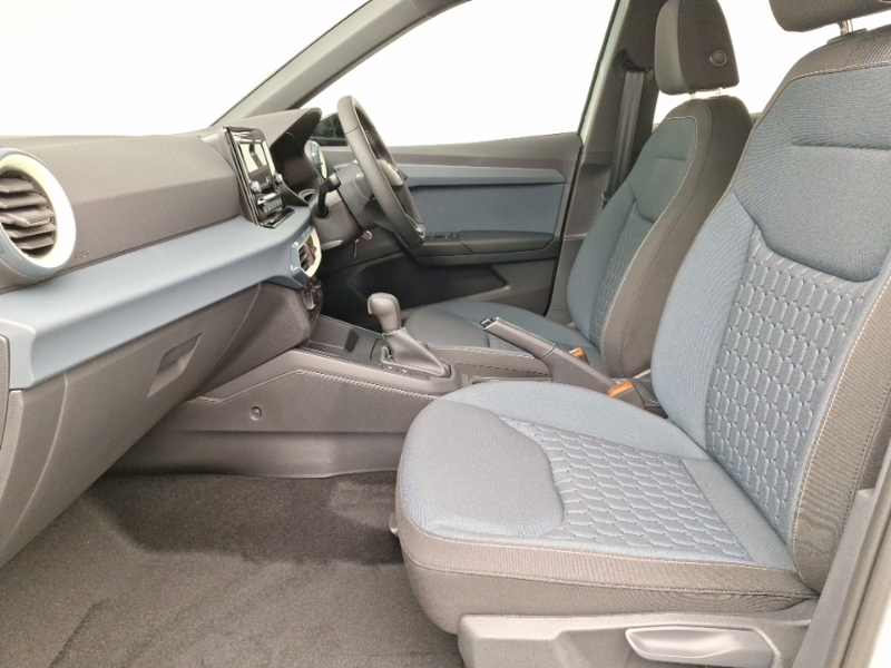 Seat Arona 1.0 Tsi 115 Se Dsg Grey #5