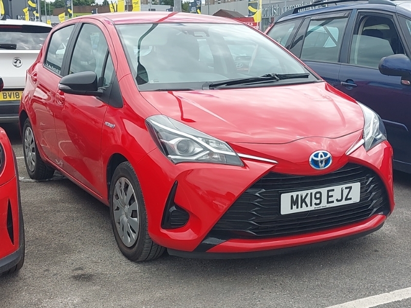 Toyota Yaris 1.5 Hybrid Active Cvt Red