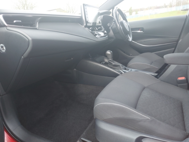 Toyota Corolla 1.8 Vvt-i Hybrid Design Cvt Red #5
