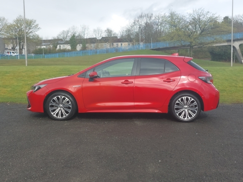 Toyota Corolla 1.8 Vvt-i Hybrid Design Cvt Red #4