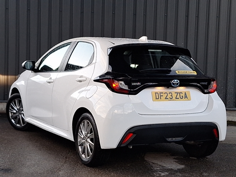 Toyota Yaris 1.5 Hybrid Icon Cvt White #2