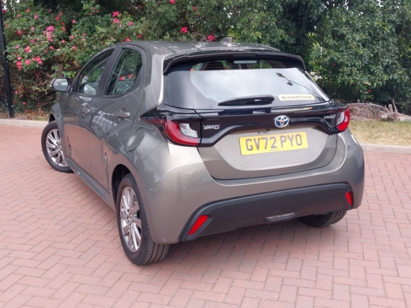 Toyota Yaris 1.5 Hybrid Icon Cvt Nav Brown #2