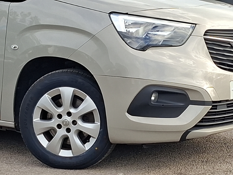 Vauxhall Combo Life Life 1.5 Turbo D Se 5Dr, Under 20200 Miles, Full S Grey #20