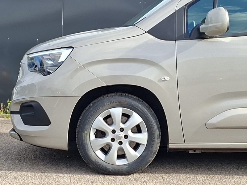 Vauxhall Combo Life Life 1.5 Turbo D Se 5Dr, Under 20200 Miles, Full S Grey #19