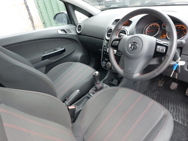 Vauxhall Corsa 1.2 16V Limited Edition Euro 5 Red #10
